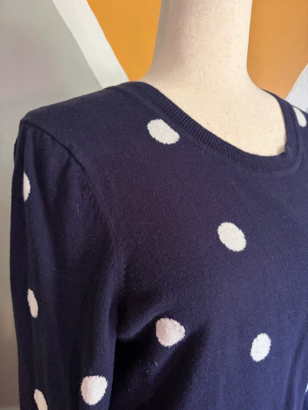 GAP Navy Polka Dot Sweater Women’s L Lightweight Knit Classic Crewneck